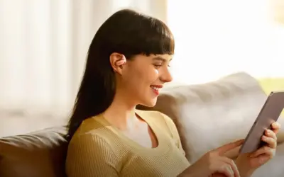 ¿Qué diferencia hay entre los audífonos Shokz OpenFit Air y los Shokz OpenFit 2 Plus?